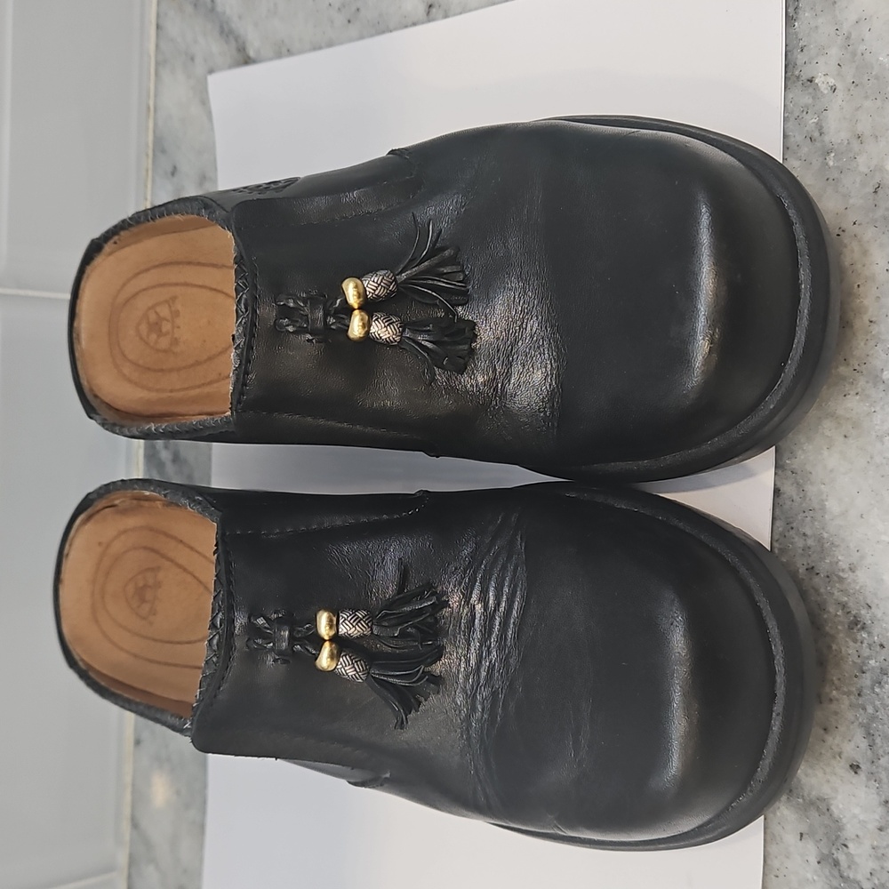 Ariat Mendocino Black Tassel Mule Clog 8